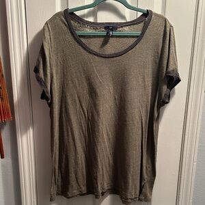 GAP Olive and Gray Short Sleeve Tee